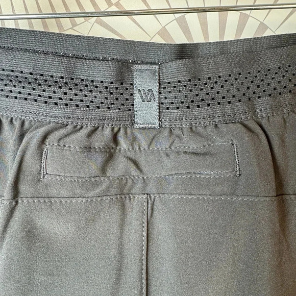VRST Men’s NWT Men’s Shorts Black 5 inch inseam Built in Brief XXLARGE - Picture 5 of 8